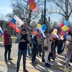 В торжественное шествии, посвящённому празднику Весны и Труда, принял участие коллектив АО «Совхоз Корсаковский»